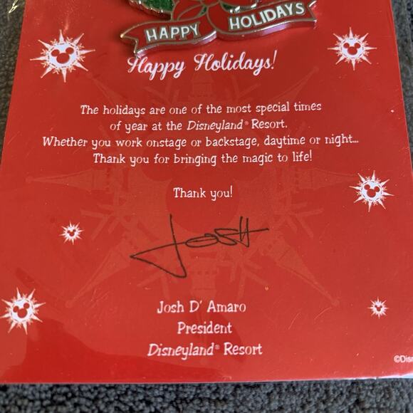 Disney Mickey Disneyland Resort 2018 Happy Holiday Pin Cast Exclusive Christmas - Picture 3 of 7